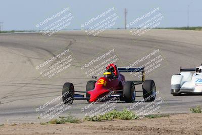 media/Apr-30-2022-CalClub SCCA (Sat) [[98b58ad398]]/Group 6/Race (Outside Grapevine)/